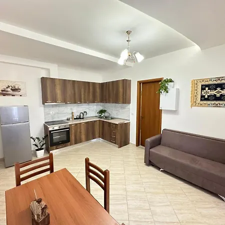 Trea Accomodatios - Port Side * Vlore